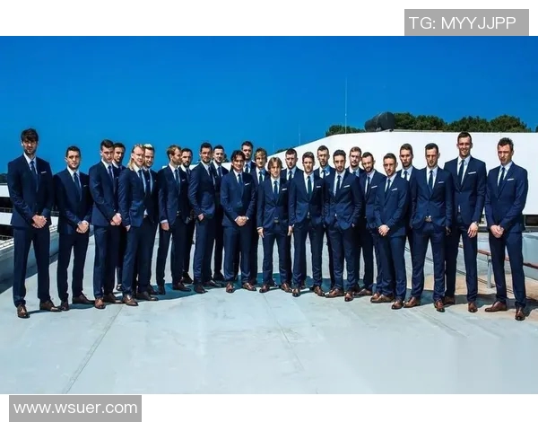 足球明星们的西装风采展现时尚魅力与运动精神的完美结合